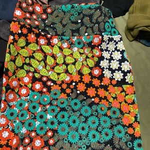 L LulaRoe Cassie skirt